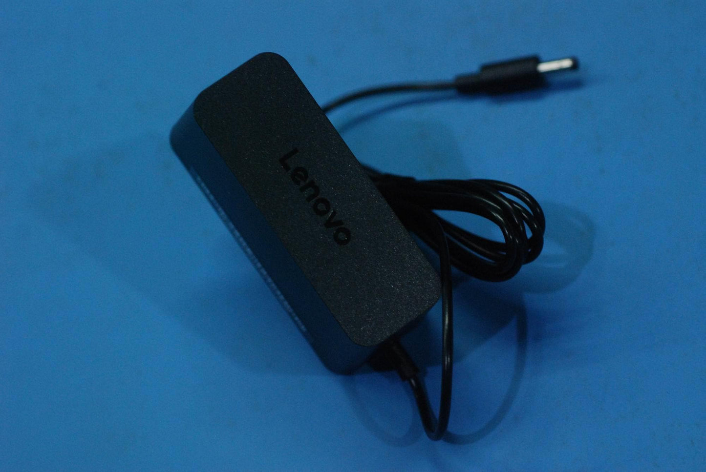 Lenovo Acbel Ad30W1803 20V1.5A Eu Bla - SA18C57983