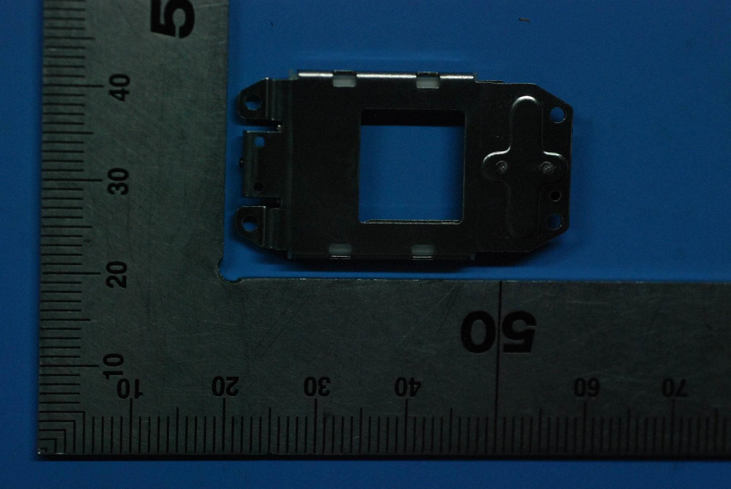 Lenovo Yt-X705 Locker Rail And*4510Aa - 5SR8C14830
