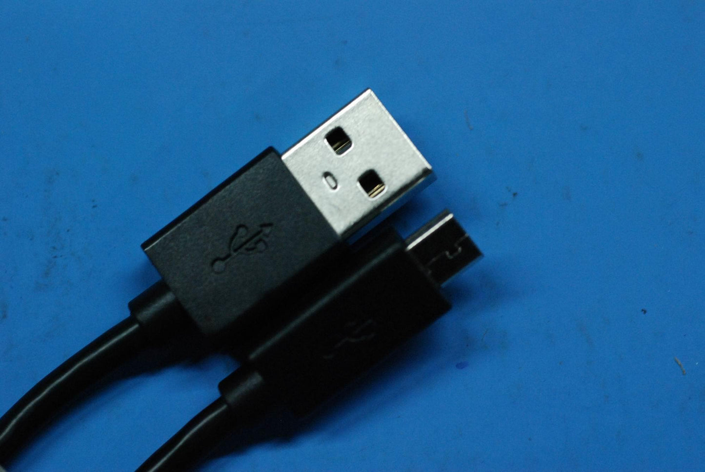 Lenovo Tb-8304 Usb Cable Bl And*Hq603 - 5C18C10168