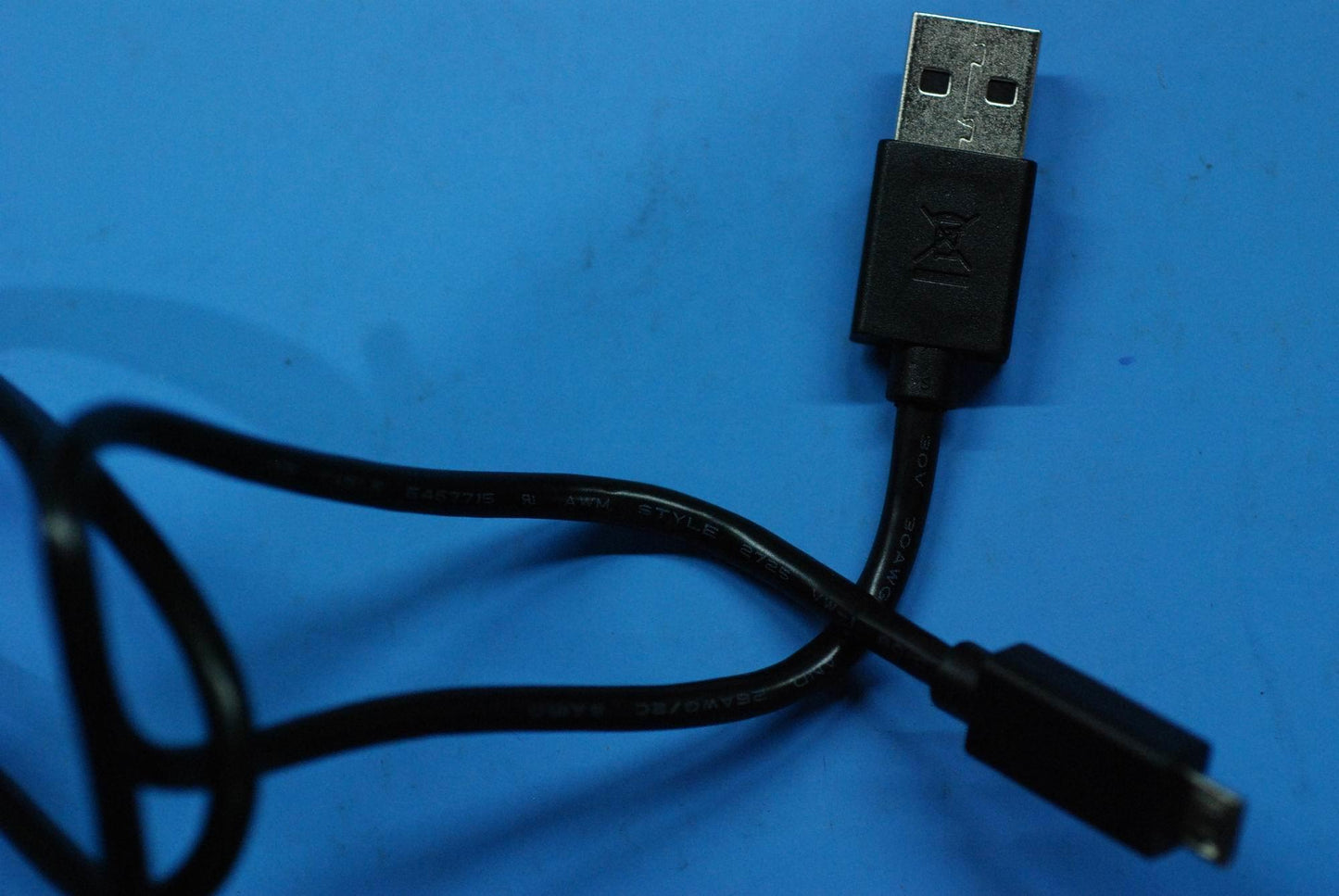 Lenovo Tb-8304 Usb Cable Bl And*Hq603 - 5C18C10168