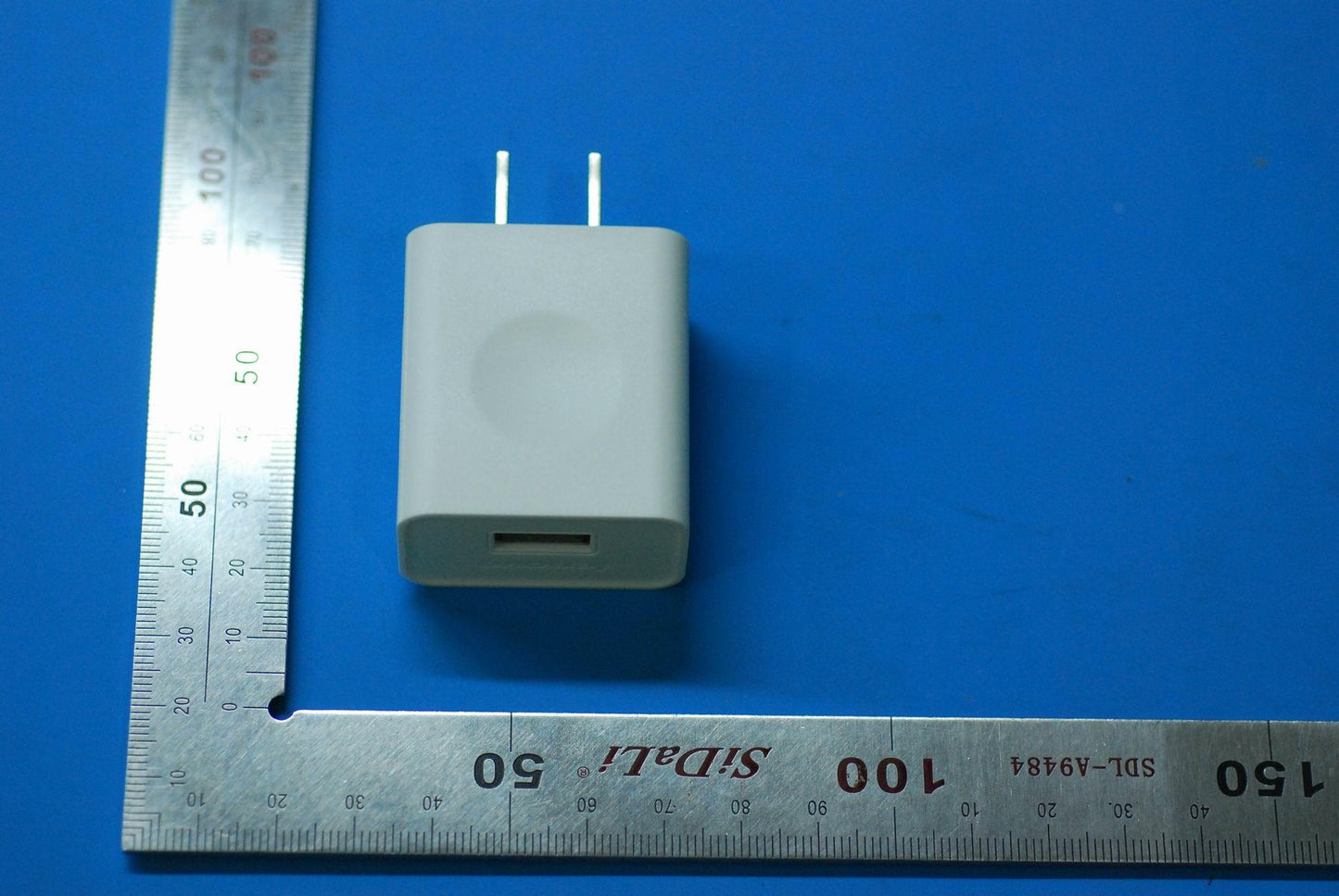 Lenovo Charger 5V 1.5A Us White C-P62 - 5A19A464MM
