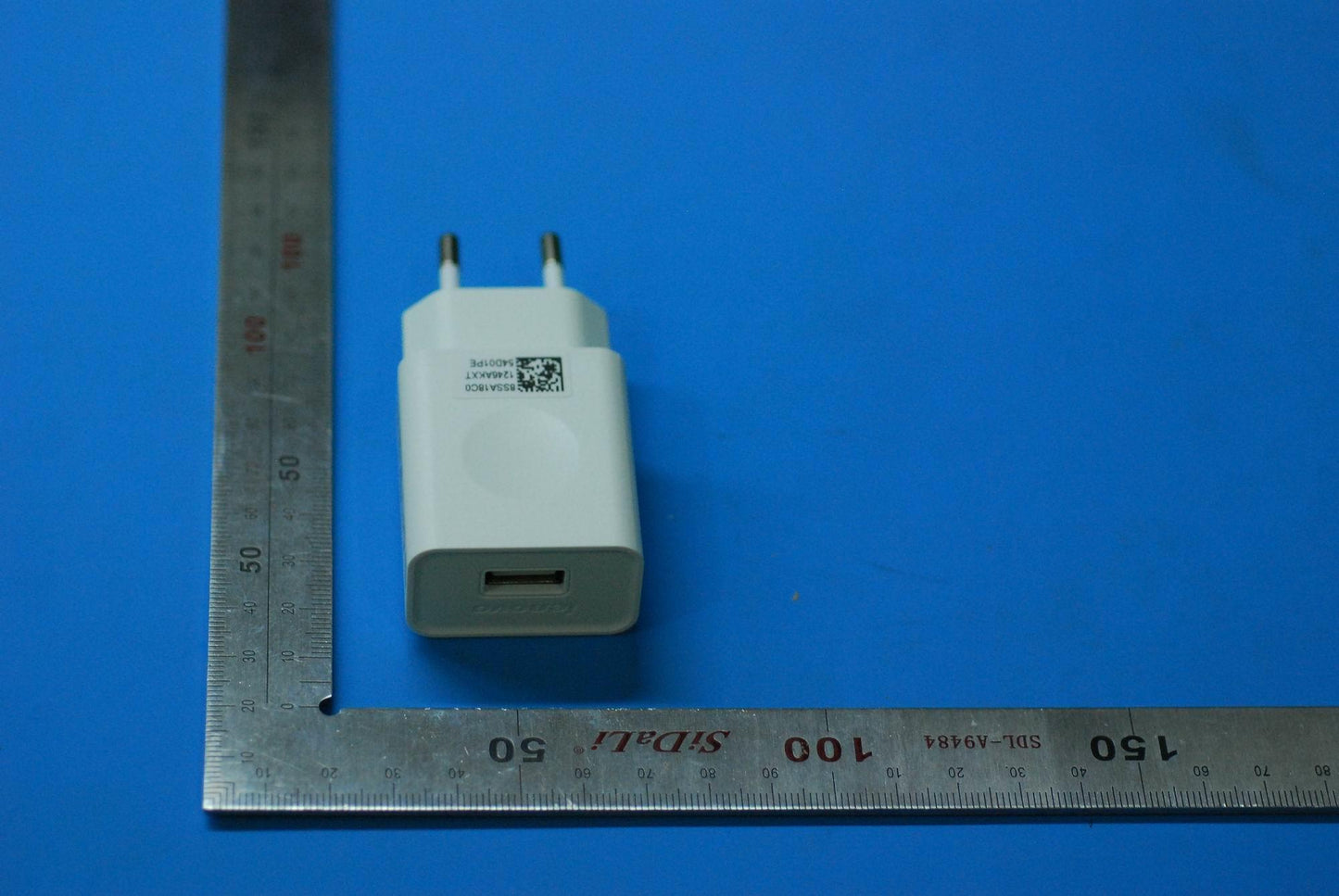 Lenovo Ac Adapter C-P57 5V/1A Eu Whit - SA18C01246