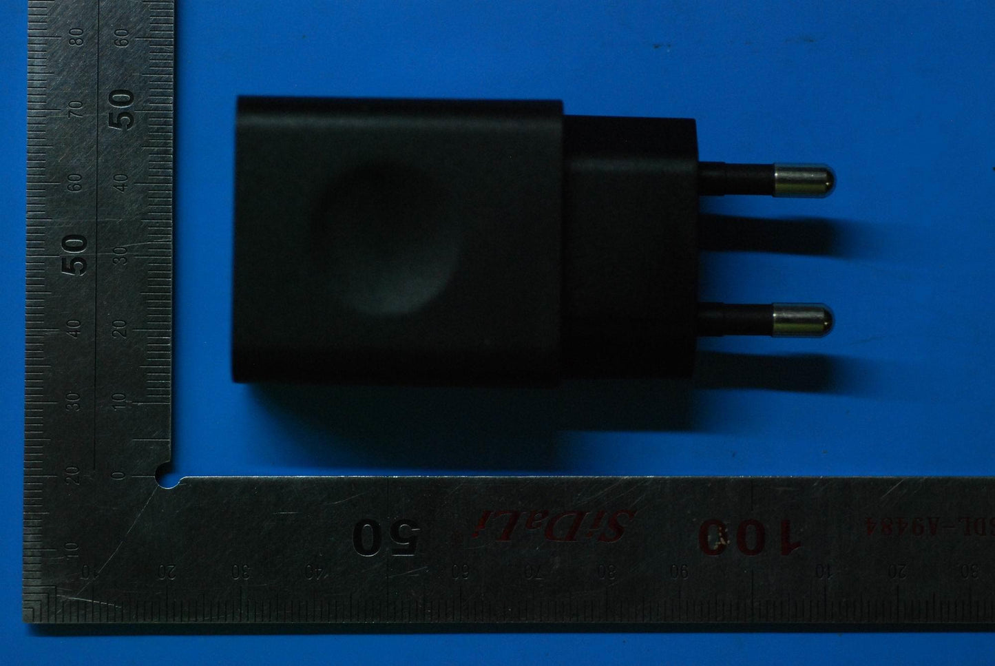Lenovo Charger And*5V* And1A Sk Black - 5A19A464M9