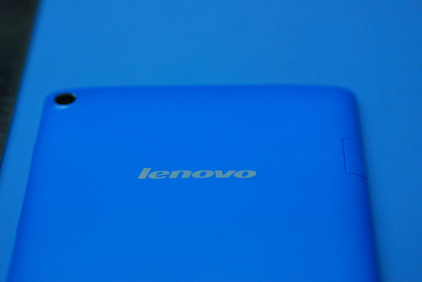 Lenovo A7-20F Rear Cover_Be And*3206- - 5S58C03218