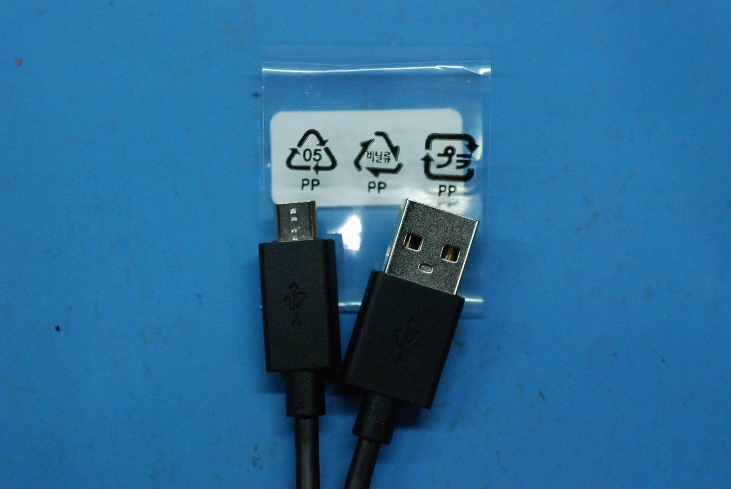 Lenovo Tb-7504 Usb Cable And*71131000 - 5C18C09599
