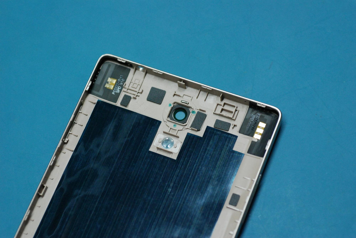 Lenovo Pb2-650 Batt Cover_Gl And*7126 - 5S58C06025