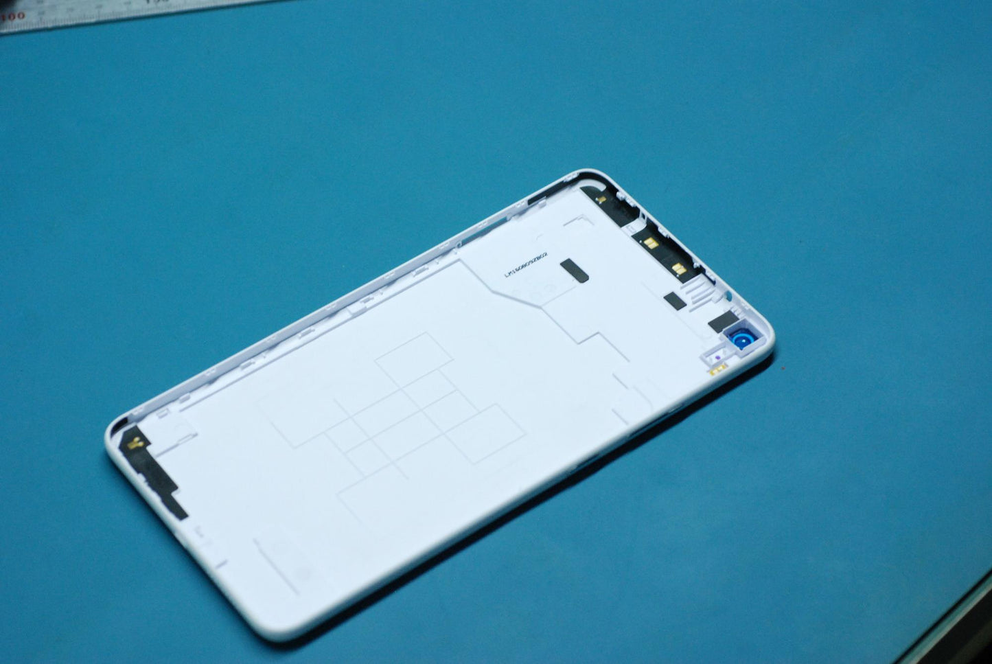 Lenovo Tb-7703X Rear Cover_Wh And*116 - 5S58C06130