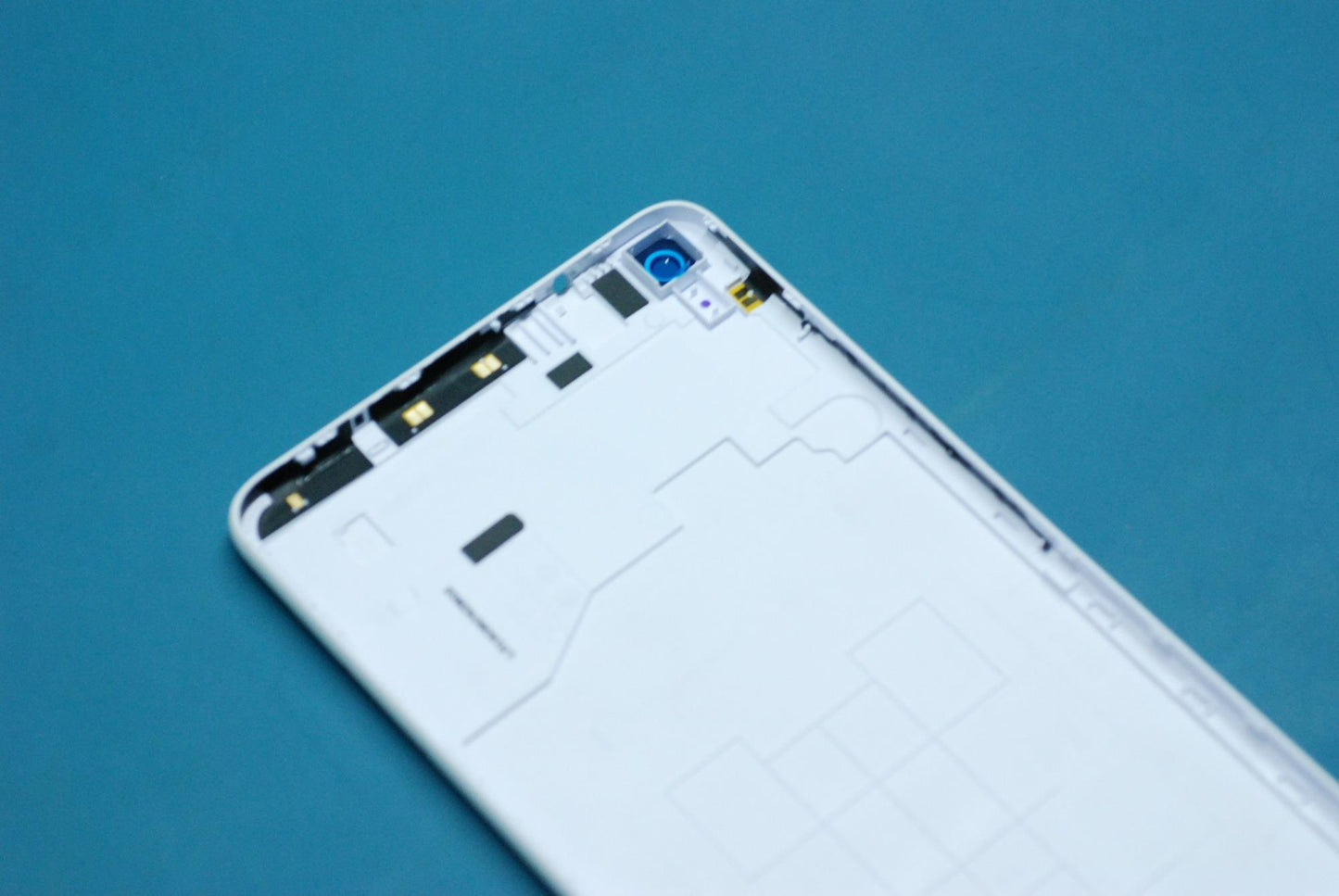 Lenovo Tb-7703X Rear Cover_Wh And*116 - 5S58C06130