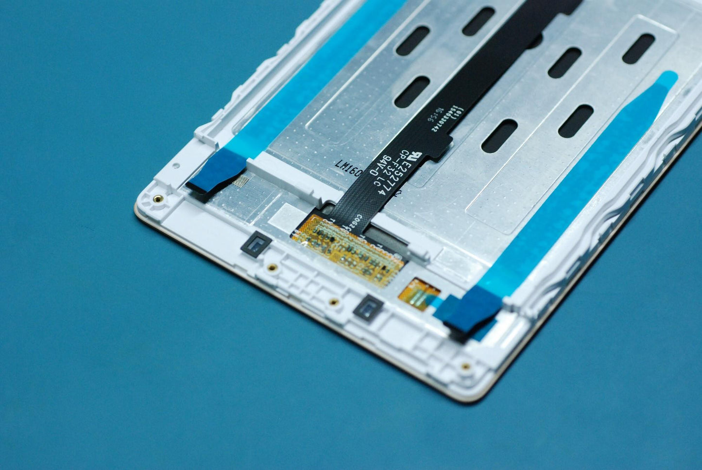 Lenovo Pb2-650 Tp Lcm Assy_Gl And*712 - 5D68C06019
