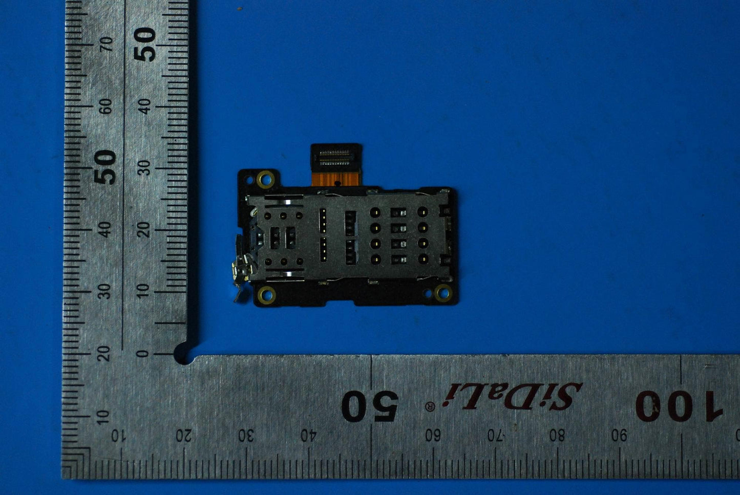 Lenovo Pb1-770M Sim Board And*1148032 - 5P68C03017