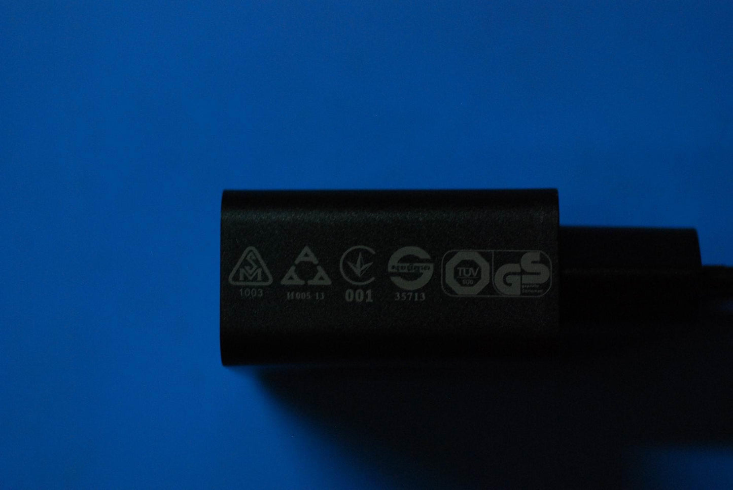 Lenovo Ac Adapter C-P57 5V/1A Eu Blac - SA18C01243