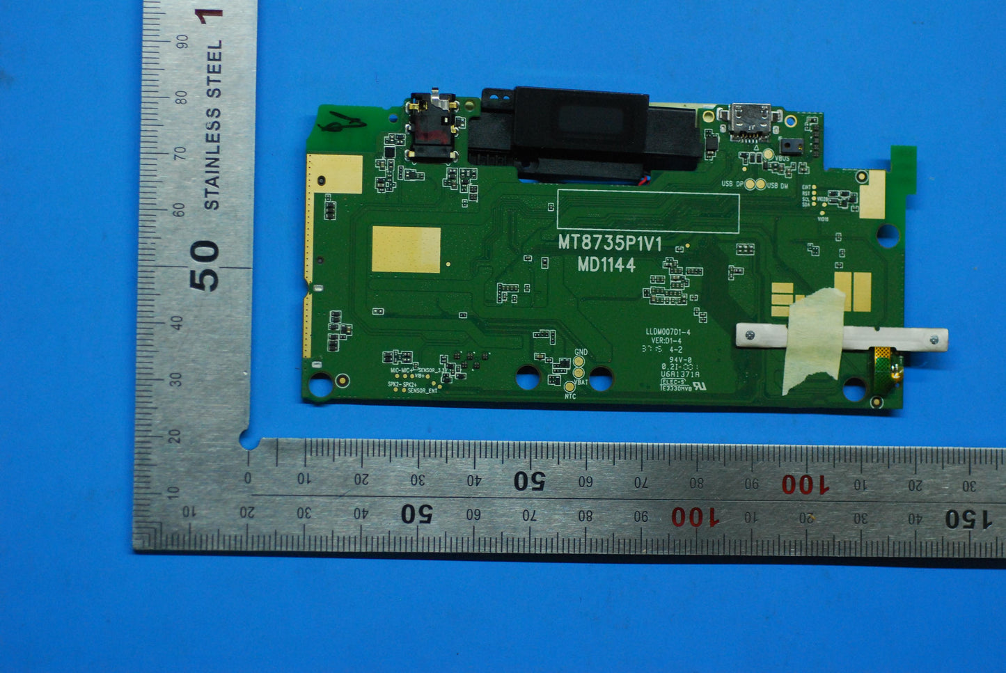 Lenovo A8-50L Row Softbank Mb_2G-8G A - 5P68C03822