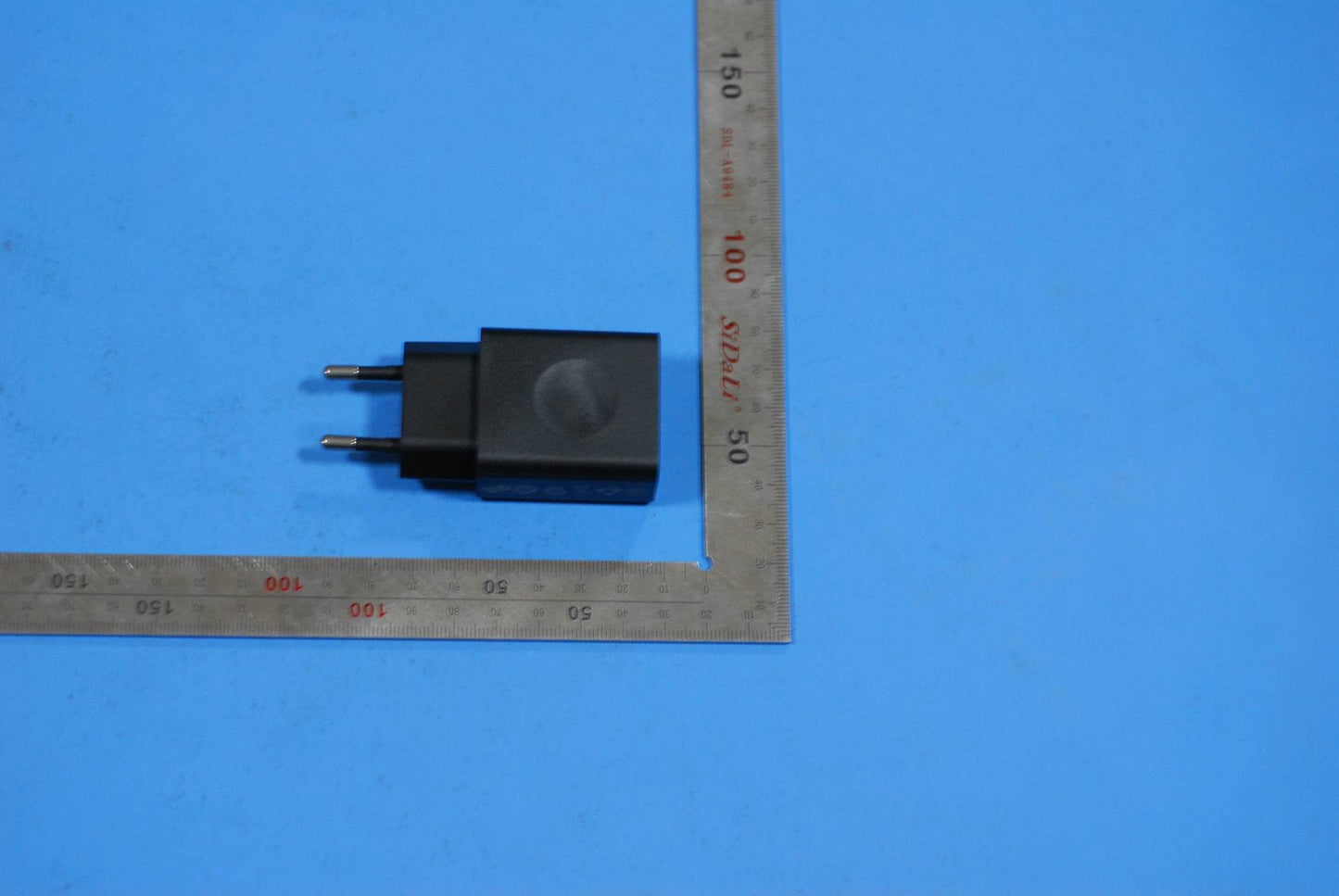 Lenovo Ac Adapter C-P57 5V/1A Eu Blac - SA18C00726