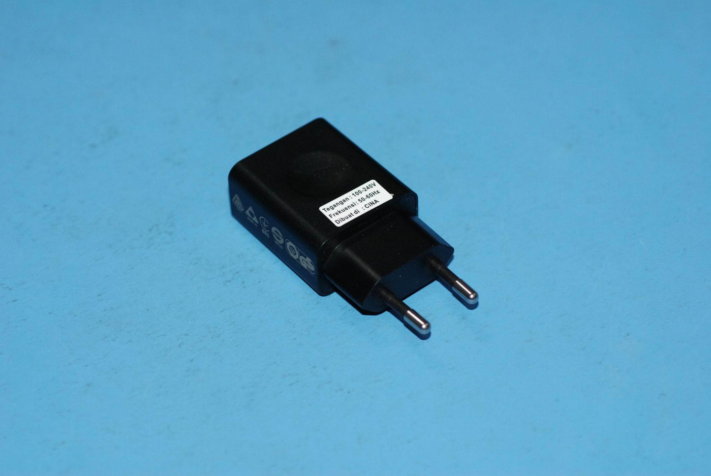 Lenovo Ac Adapter C-P57 5V/1A Eu Blac - SA18C00726