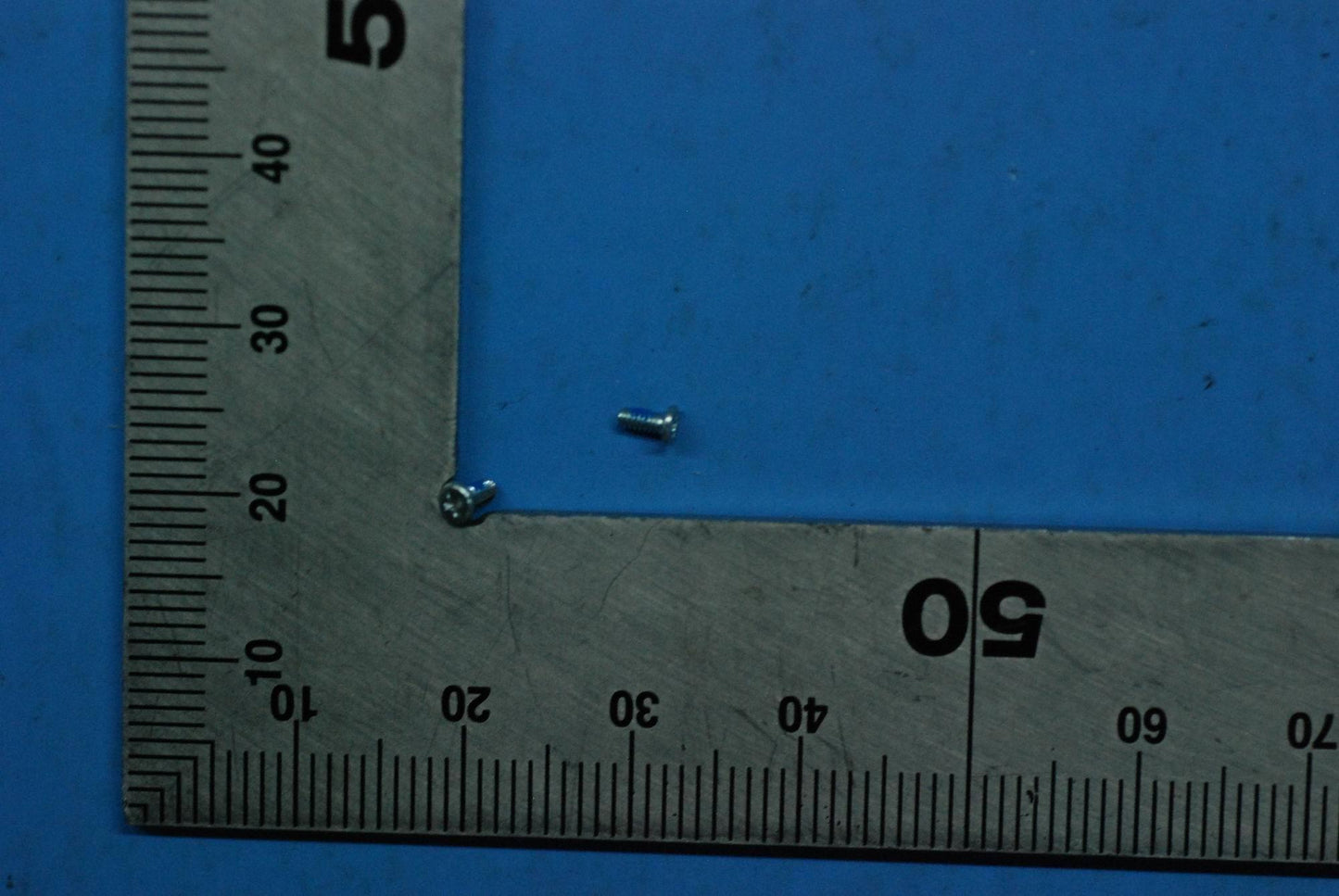 Lenovo Tb-7504 Screw And*710922000481 - 5M88C09331