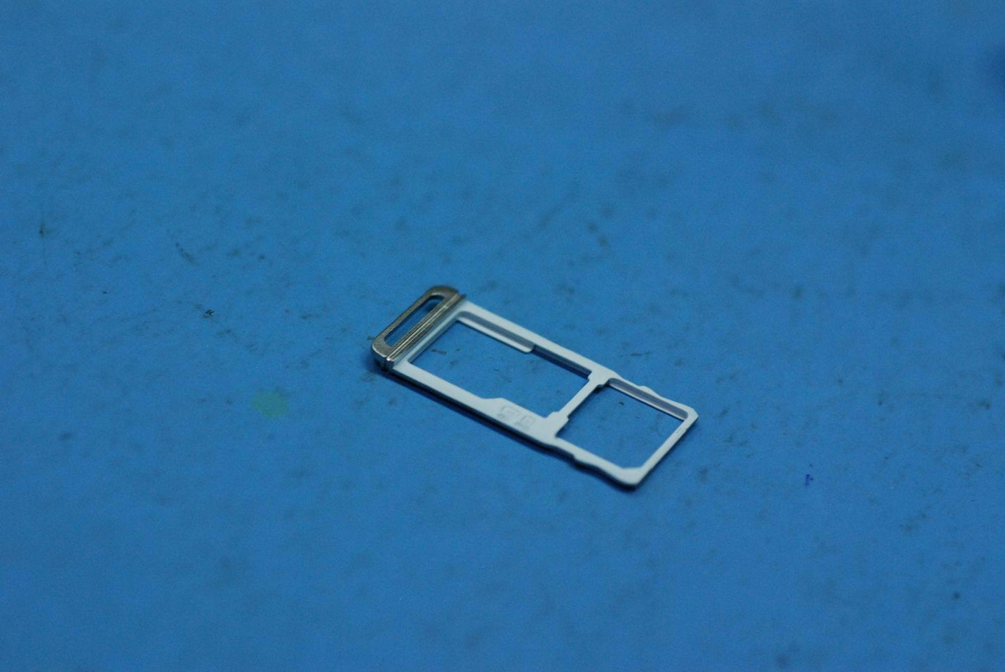 Lenovo Tb-X604 Sim Tray_Wh And*Hq2090 - 5M88C09716