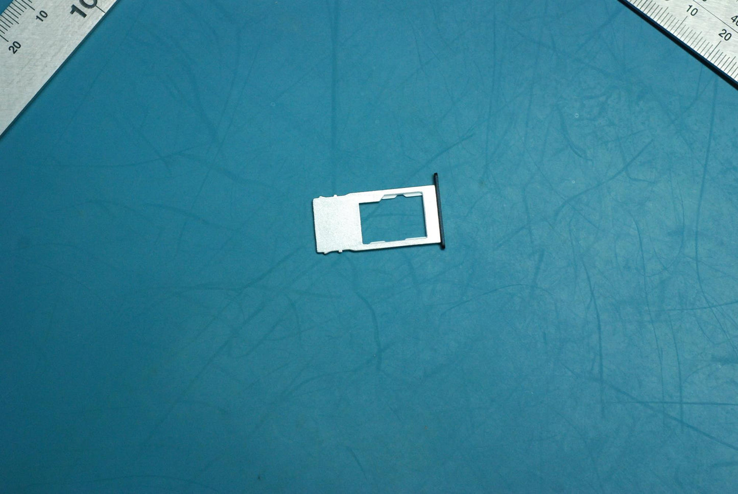 Lenovo Yeti Sim Tray(For Wifi) Mim Bl - SM88C05712