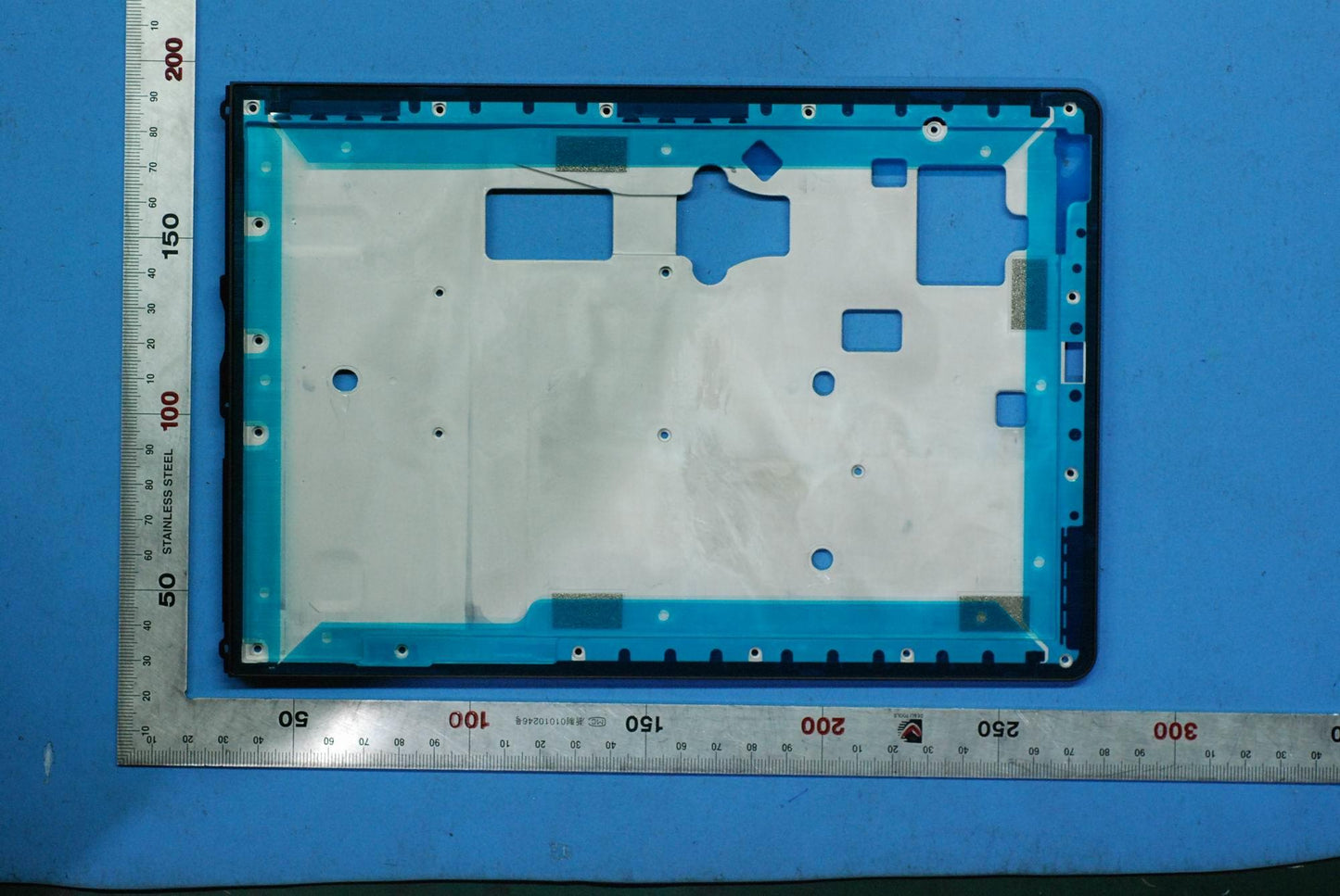 Lenovo Sd-X701B Middle Cover And*3220 - 5S58C10807