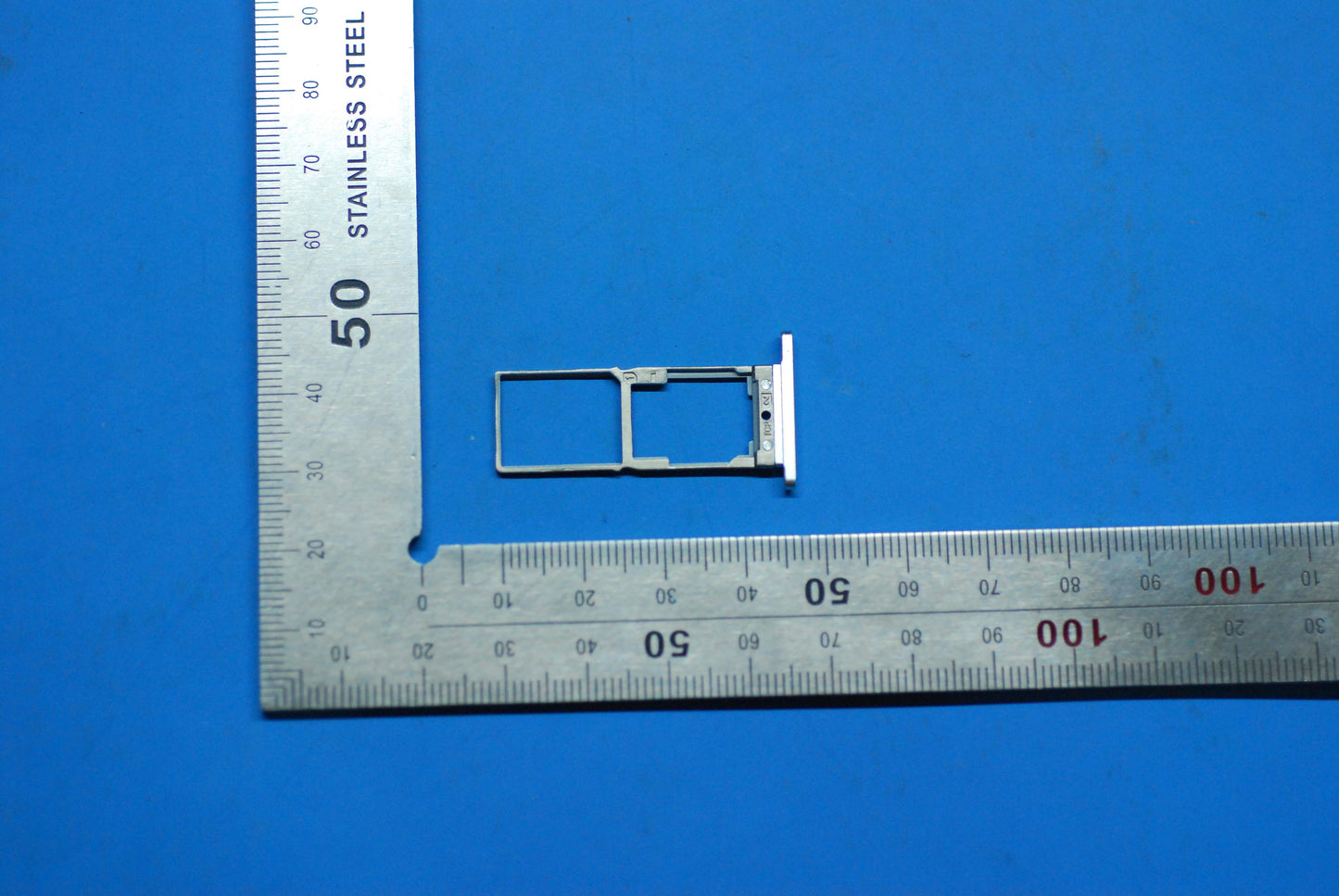 Lenovo Pb1-770M Sim_Tray Pt And*11373 - 5M88C03033