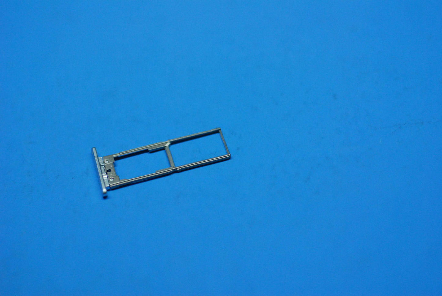 Lenovo Pb1-770M Sim_Tray Pt And*11373 - 5M88C03033