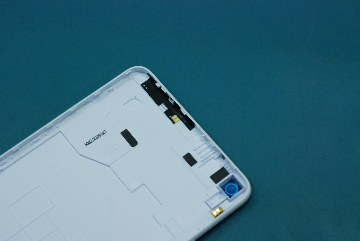 Lenovo Tb-7703F Rear Cover_Wh And*116 - 5S58C06128