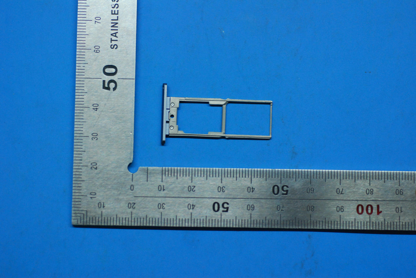 Lenovo Pb1-770M Sim_Tray Gm And*11373 - 5M88C03034