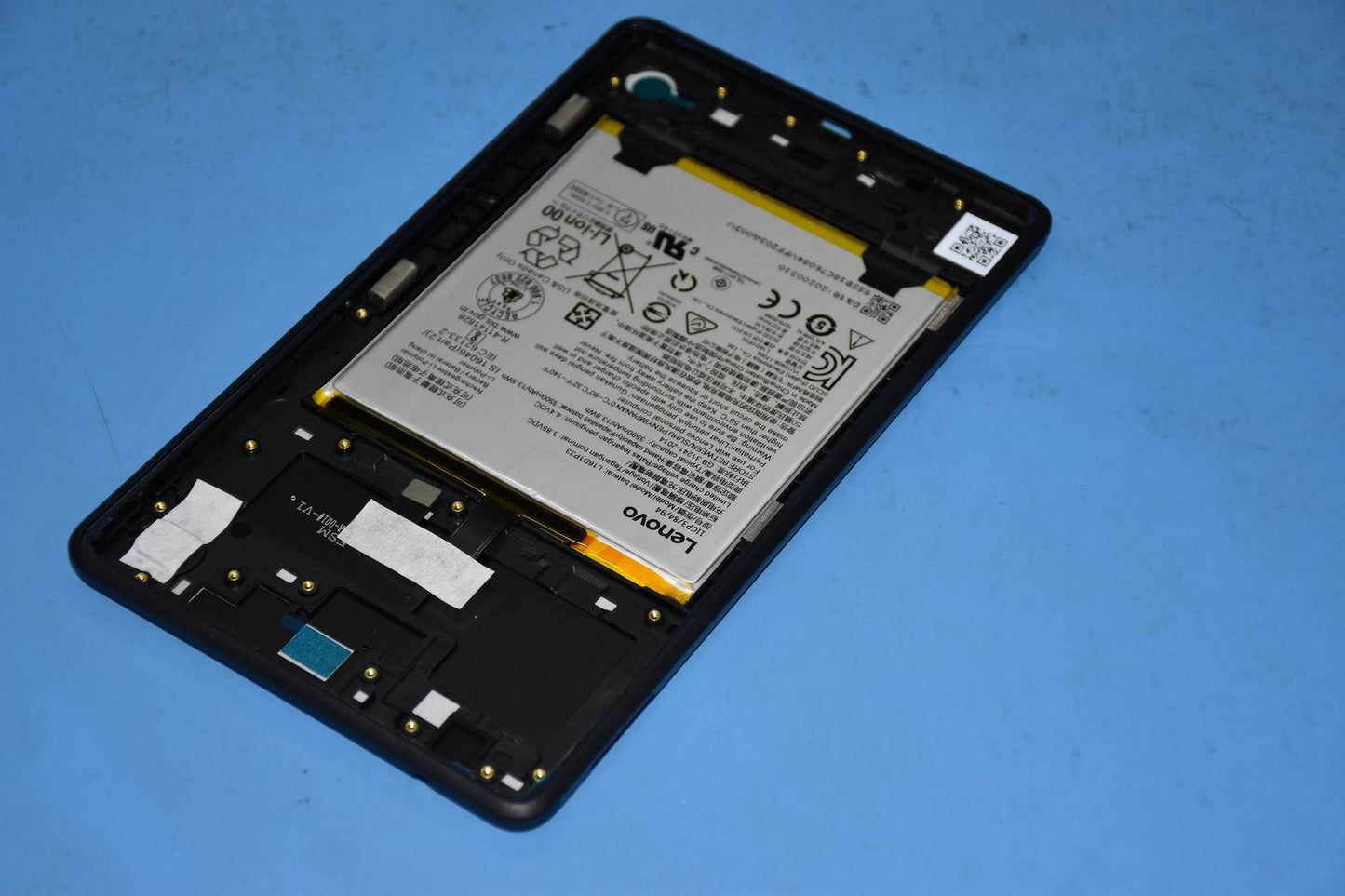 Lenovo Tb-7305 In Rearcover_Bl And*Hq - 5S58C16652