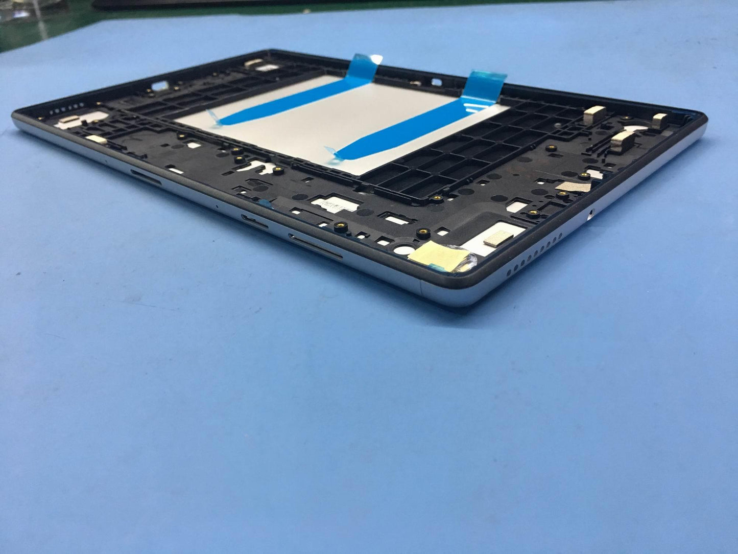 Lenovo Tb-X306F R-Cover_Sl And*Hq3160 - 5S58C17069