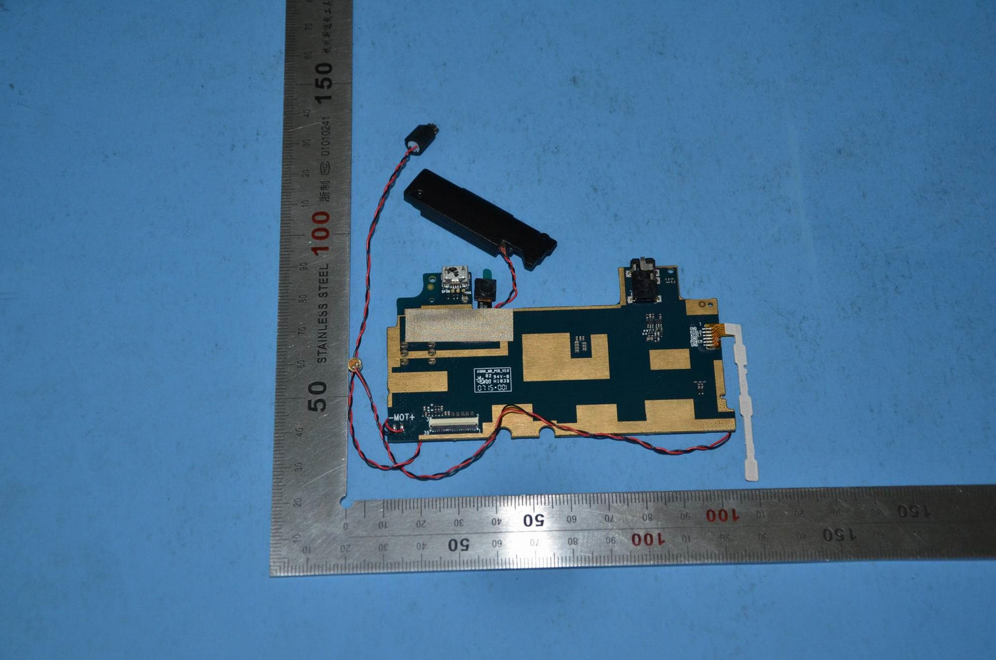 Lenovo A7-30Hc_8G Mb And*Hq3160087300 - 5B28C01159