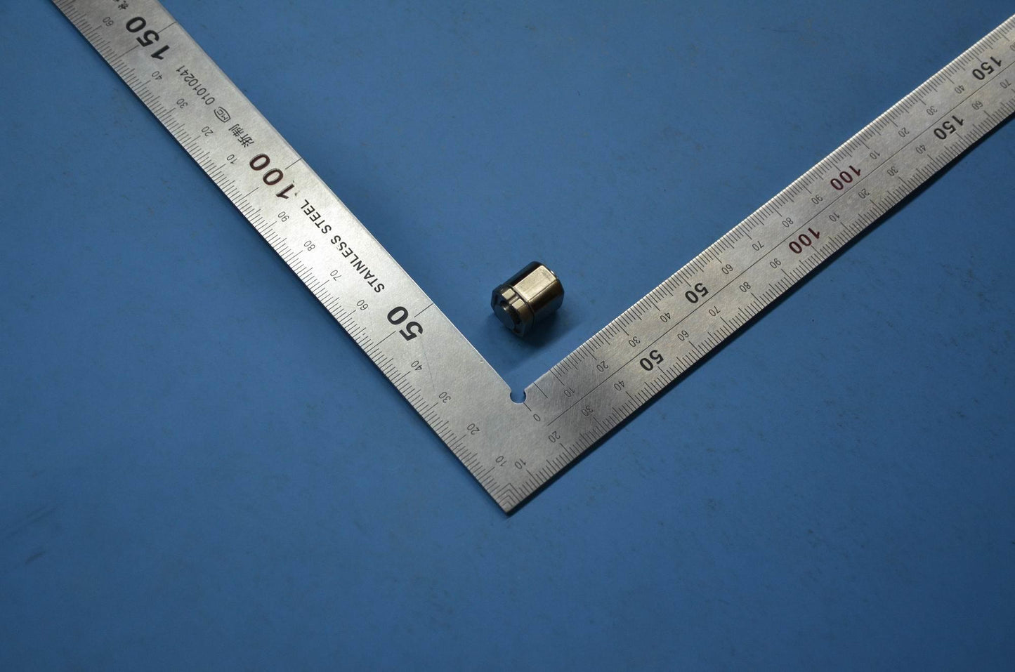Lenovo Blade2-10 Revolving Shaft(Deli - 5SR9A6MXL0