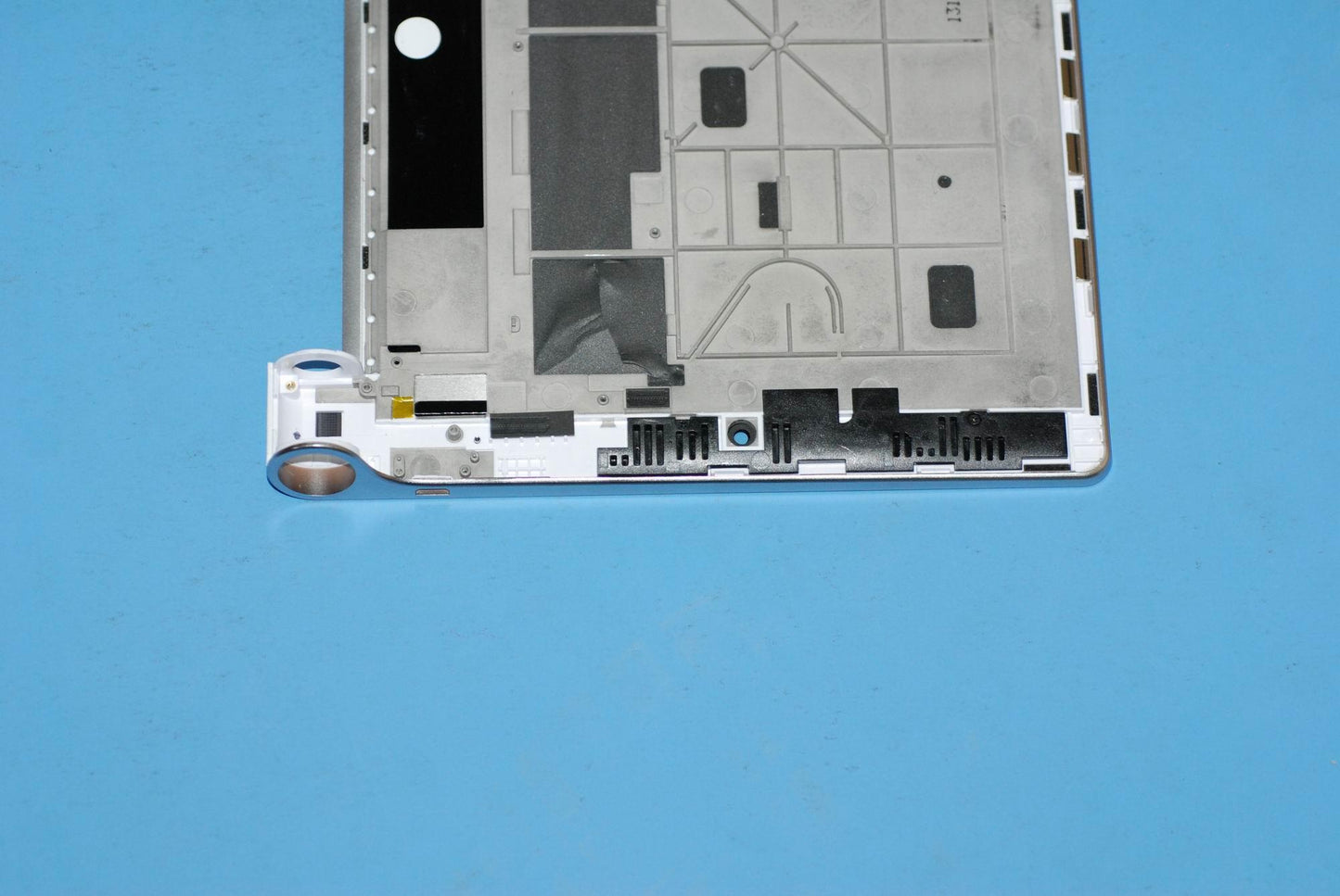 Lenovo 5D69A464VN B8000 Tp+Lcm Front Cover Assem