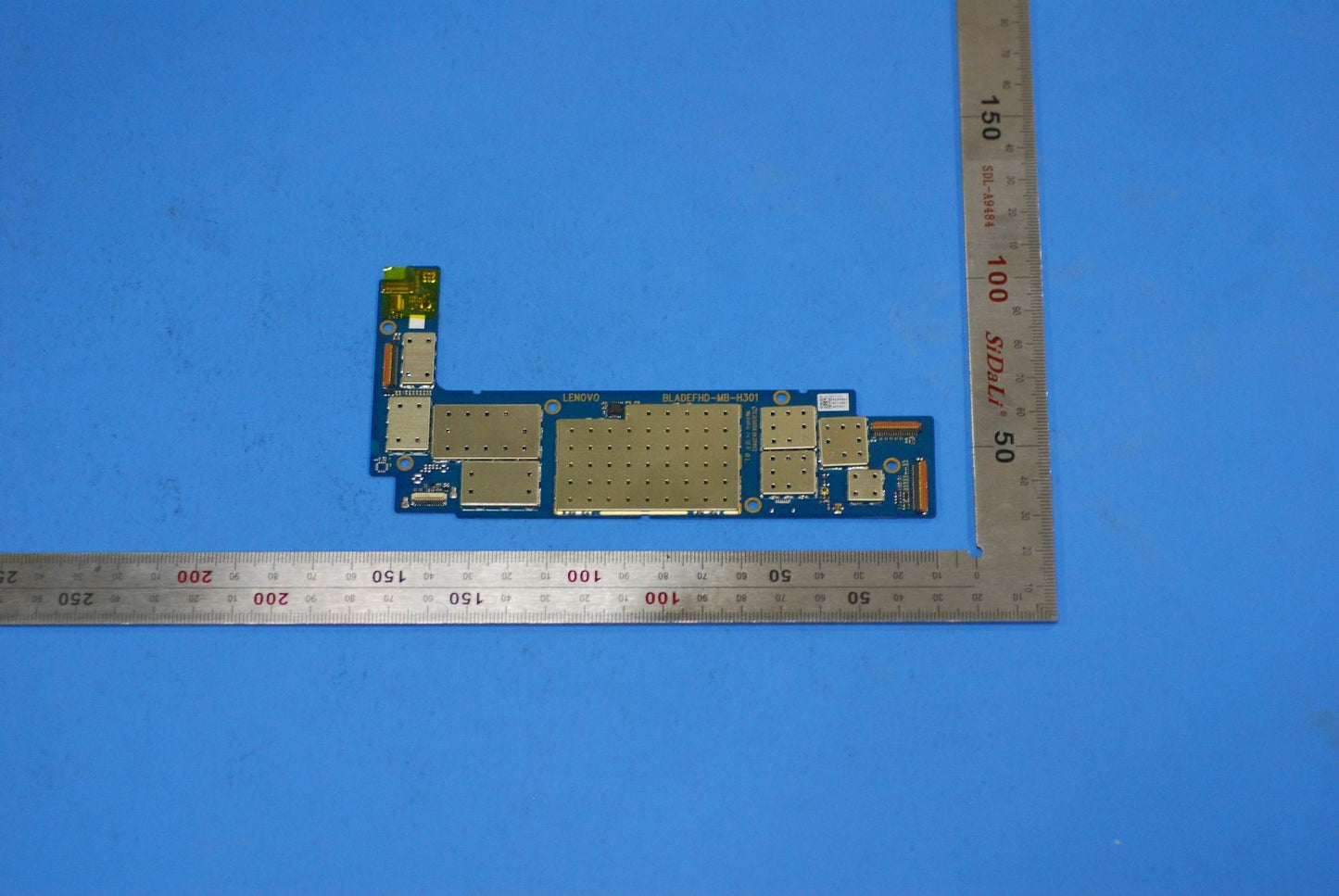 Lenovo 5B29A6MWFR B8080 Row Wifi 16Gemmc Mb Sil