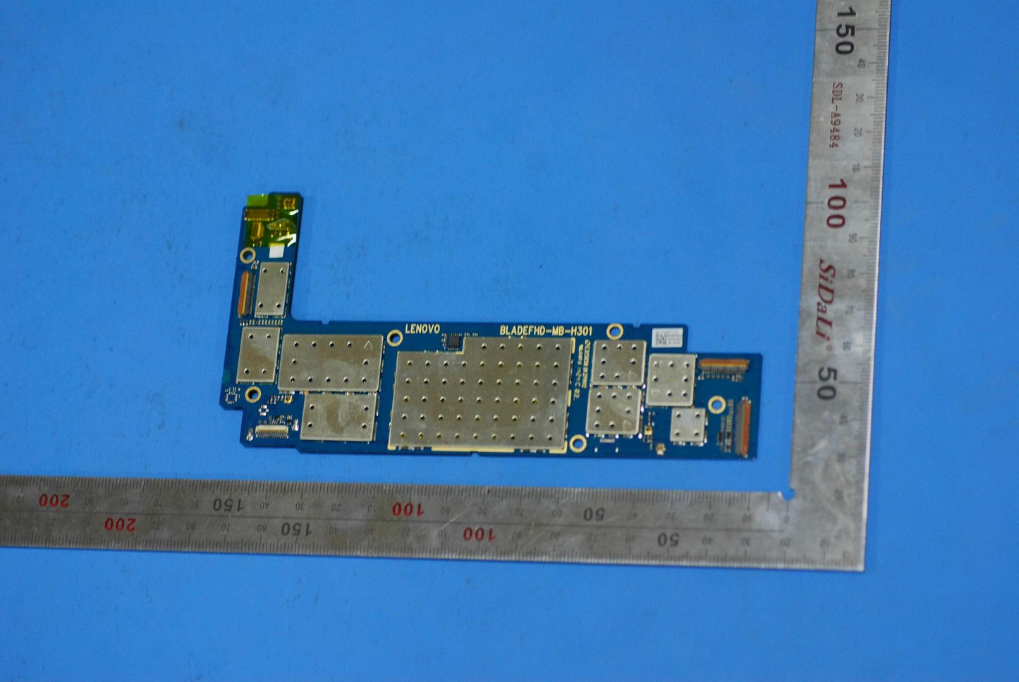 Lenovo B8080 Row 3G+16Gemmc Mb Golden - 5B29A6MWFX