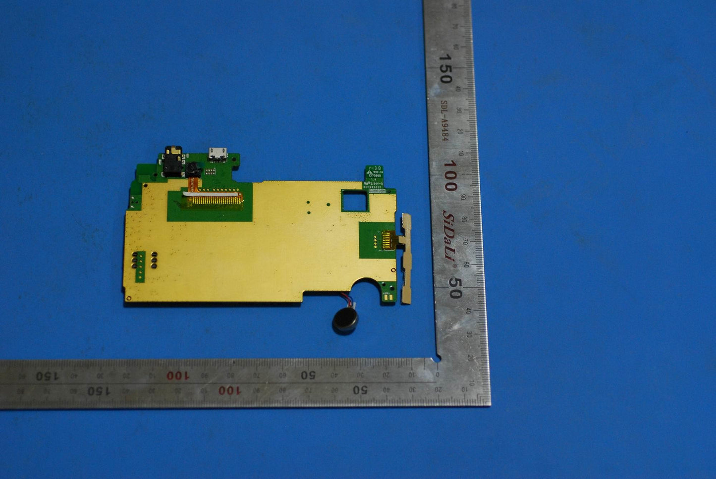 Lenovo A3300-Hv Mb+8G And*Hq316004900 - 5B29A6N2ED