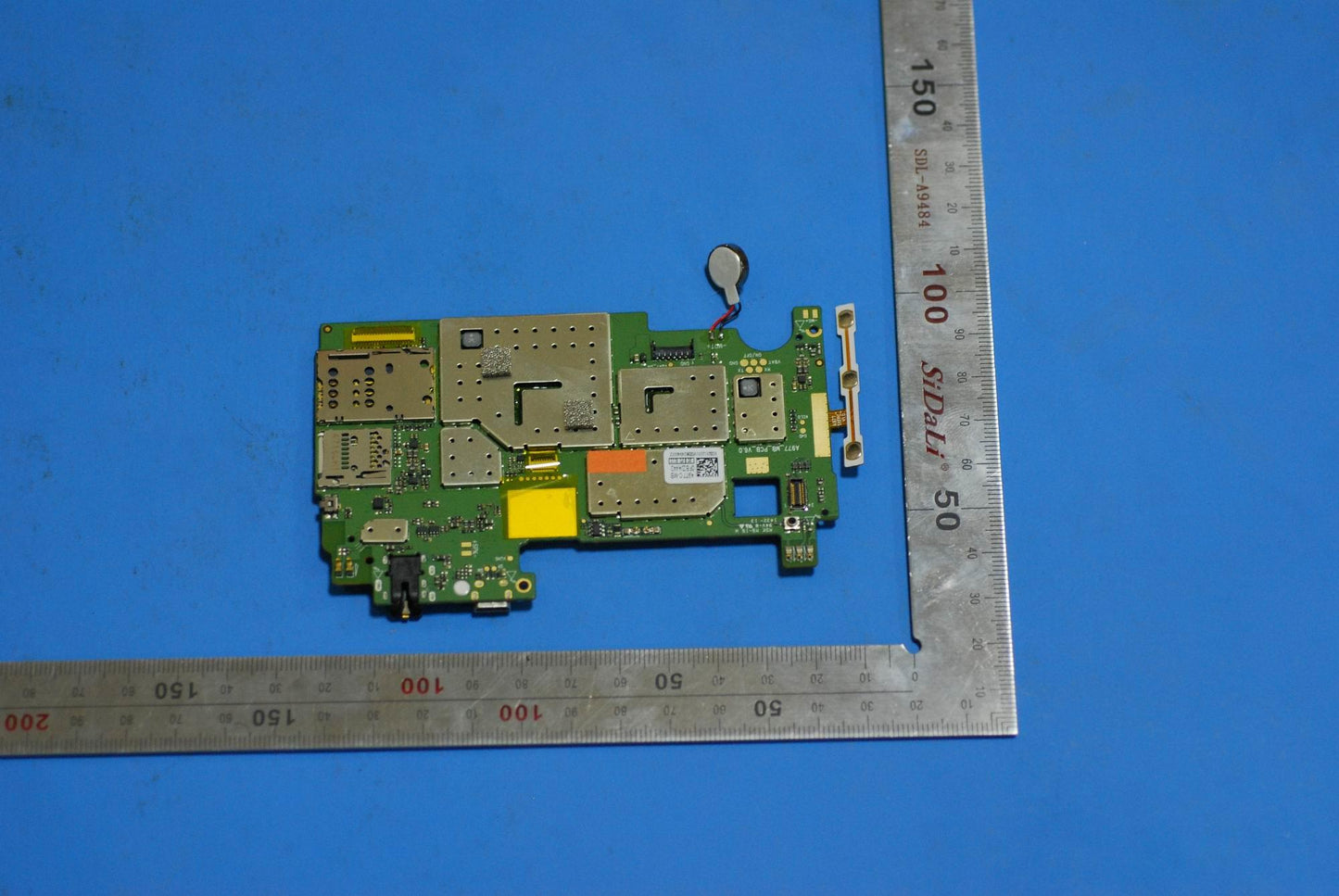Lenovo A3300 Row Wcdma+8G Mb And*Hq31 - 5B29A6N3TR