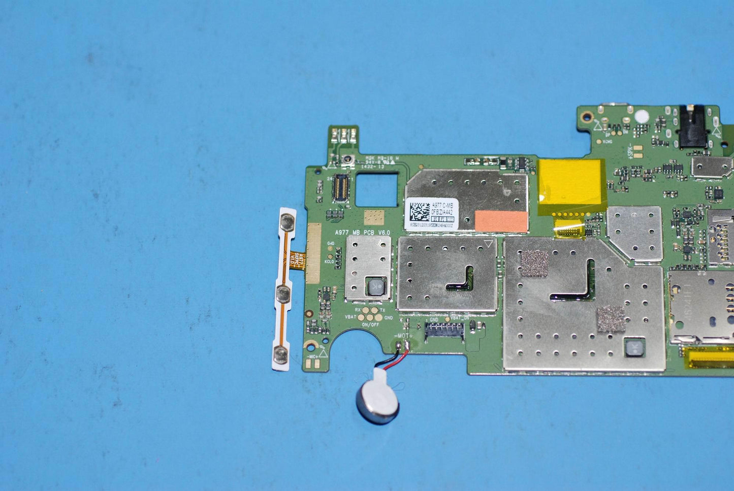 Lenovo A3300 Row Wcdma+8G Mb And*Hq31 - 5B29A6N3TR