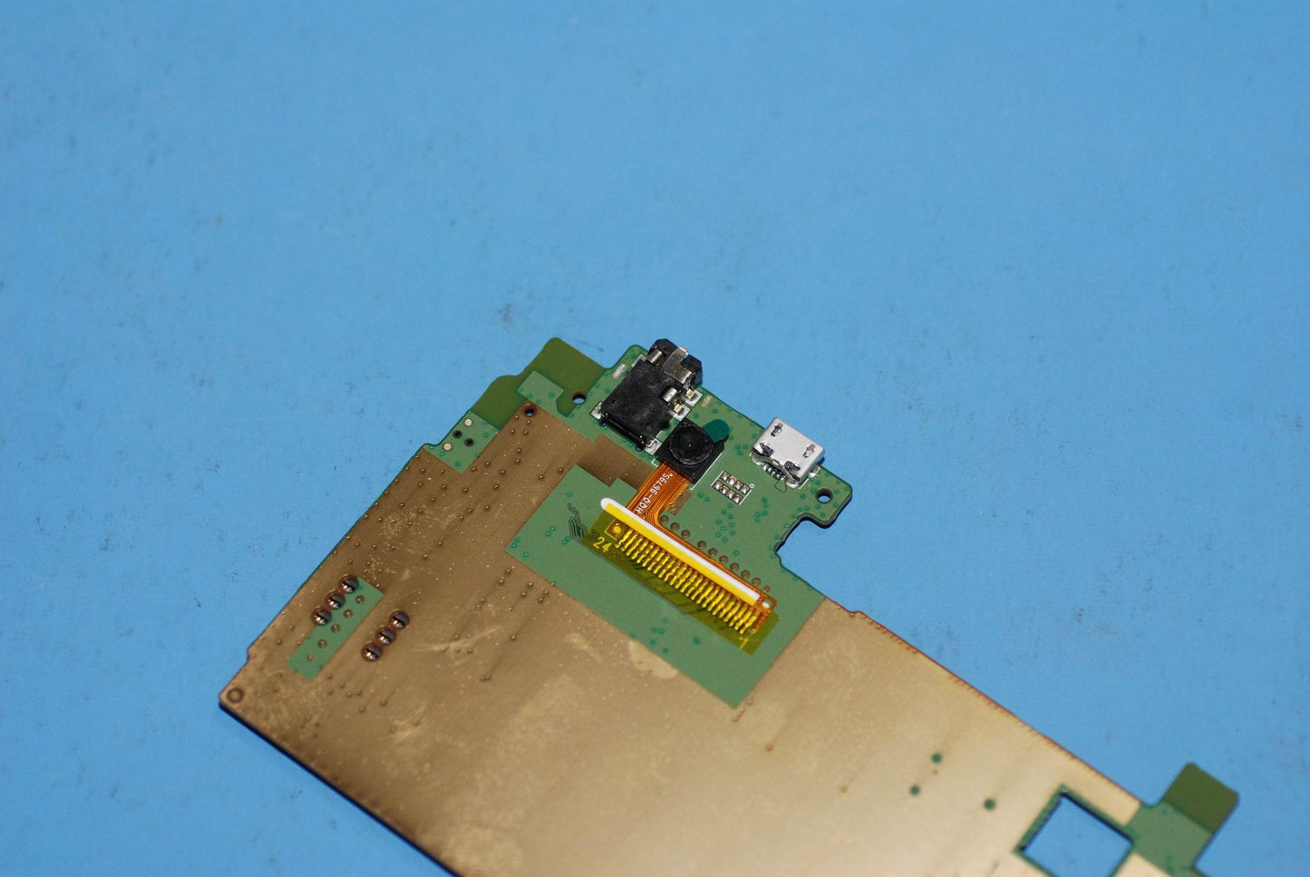 Lenovo A3300 Row Wcdma+8G Mb And*Hq31 - 5B29A6N3TR