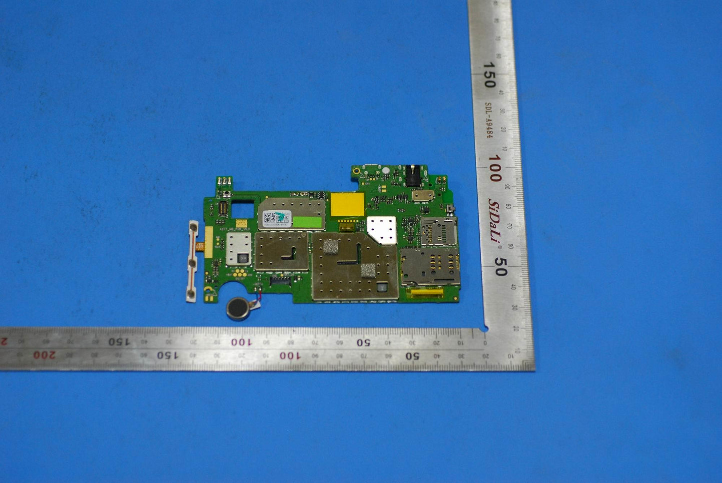 Lenovo A3300 3G_V+8G Mb(My) And*Hq316 - 5B29A6N3TT