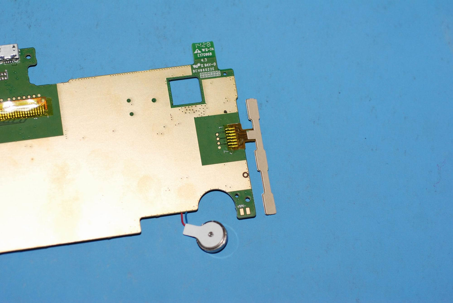 Lenovo A3300 3G_V+8G Mb(My) And*Hq316 - 5B29A6N3TT