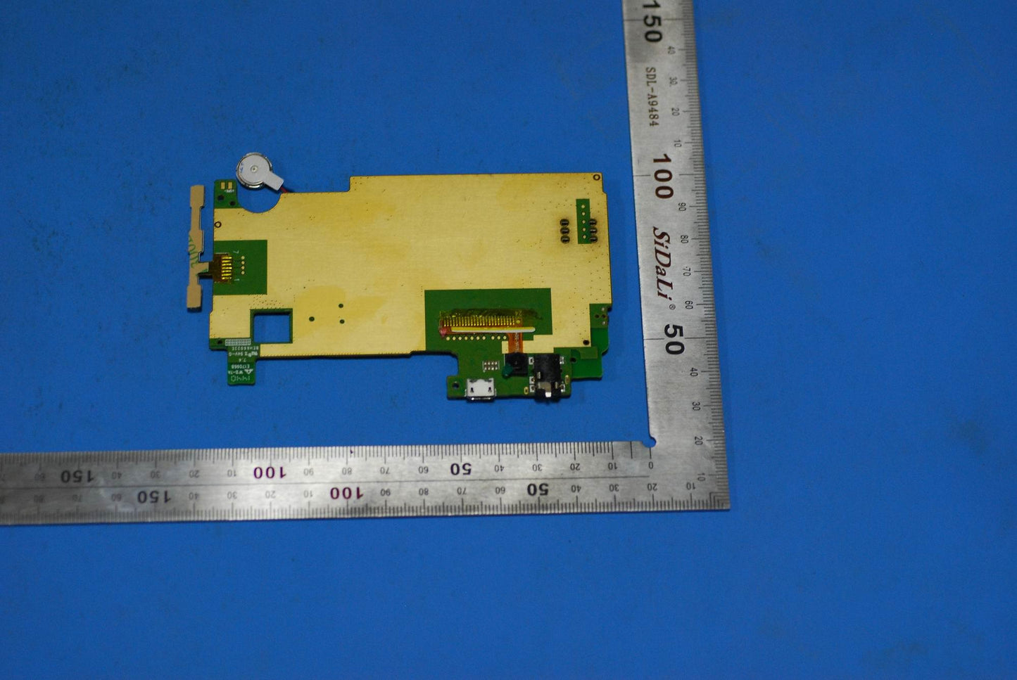 Lenovo A3300 Hv+8G Mb(Eu) And*Hq31600 - 5B29A6N3XP