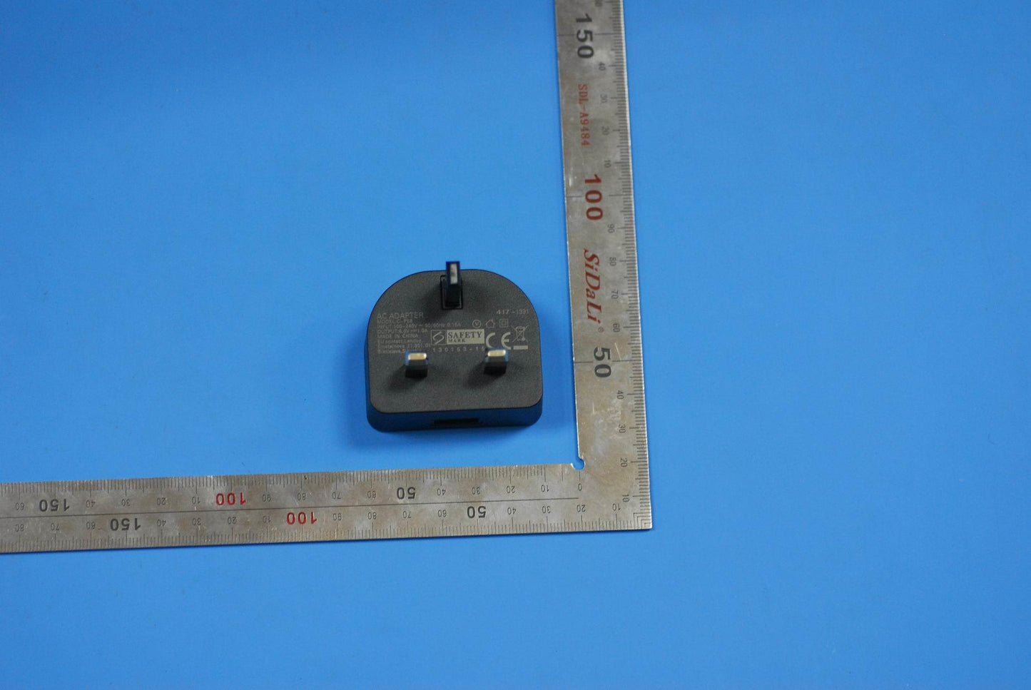 Lenovo Charger And*5V* And1A Uk Black - 5A19A464M6