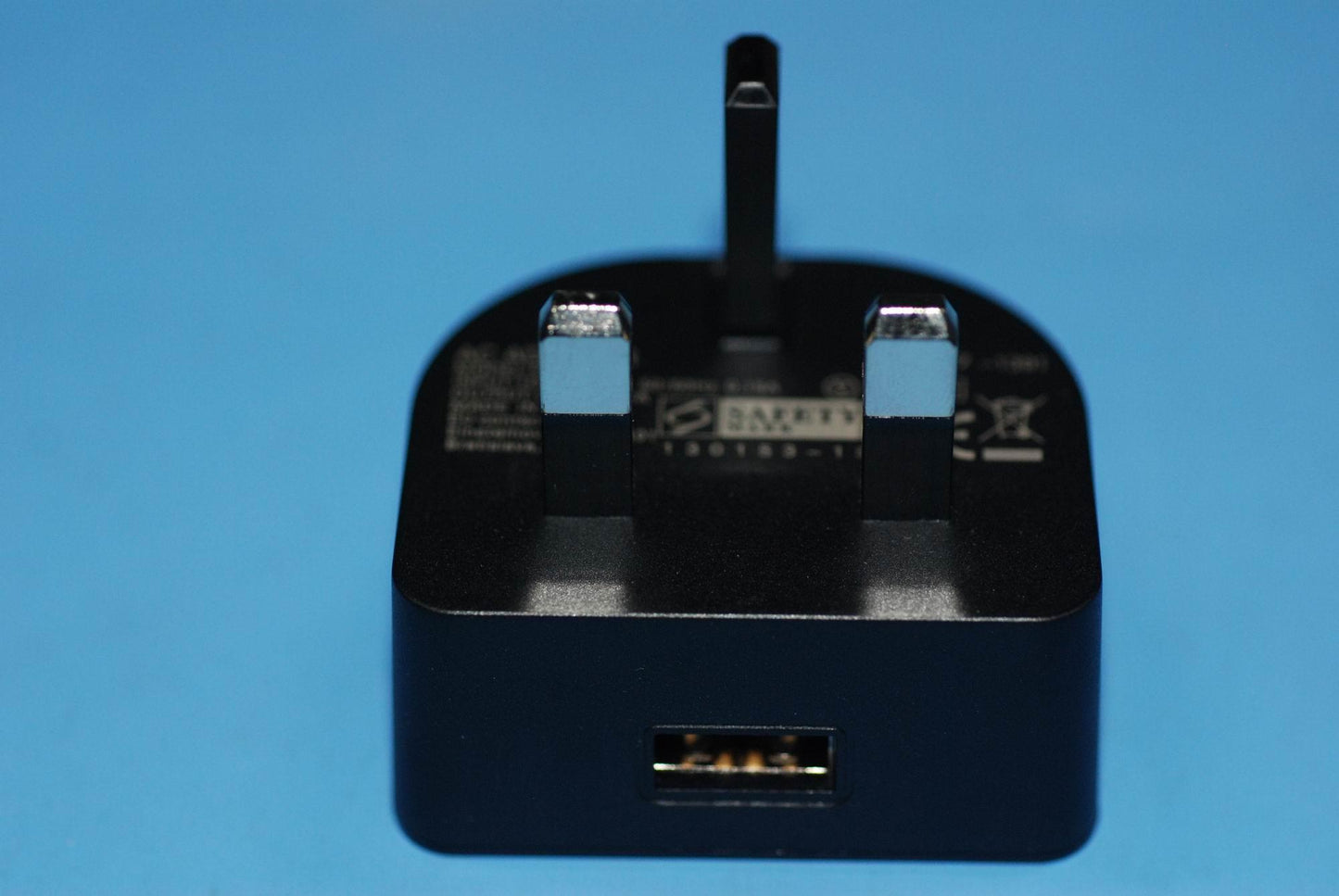 Lenovo Charger And*5V* And1A Uk Black - 5A19A464M6