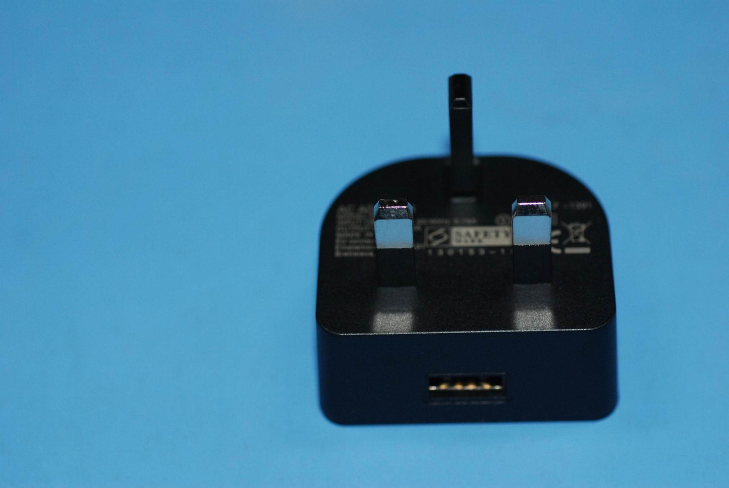 Lenovo Charger And*5V* And1A Uk Black - 5A19A464M6