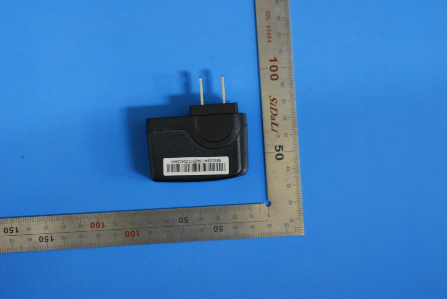 Lenovo Charger And*C-P33 5V/700Mablac - SO29A11942
