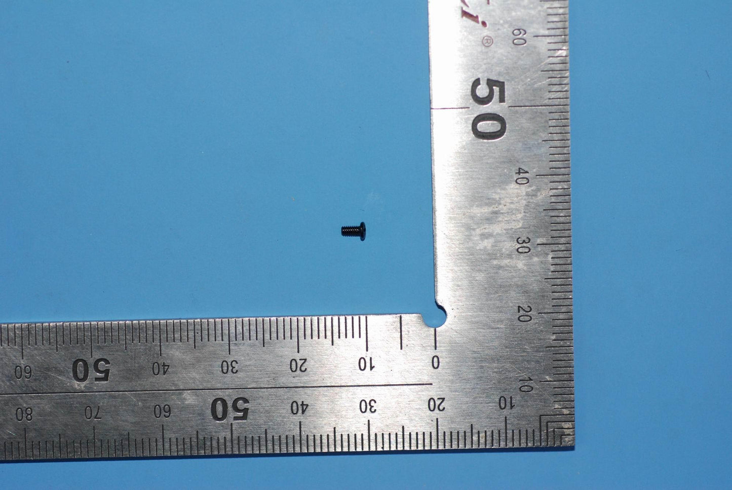 Lenovo A606 Row Screw&*46106082 Bl Cs - 5M89A6N1KD