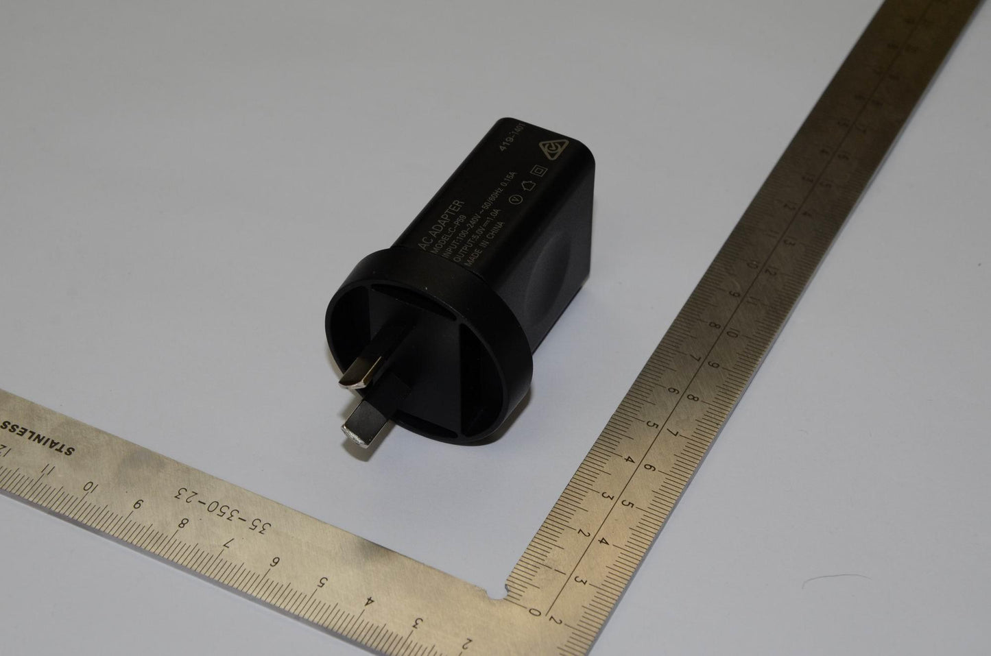 Lenovo Adapter And*5V* And1A Au Black - 5A19A464M7