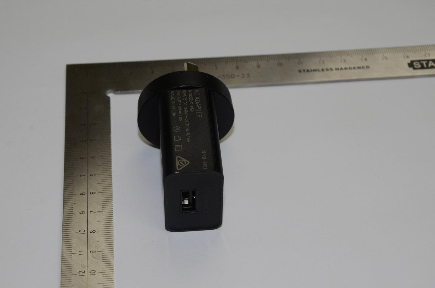 Lenovo Adapter And*5V* And1A Au Black - 5A19A464M7