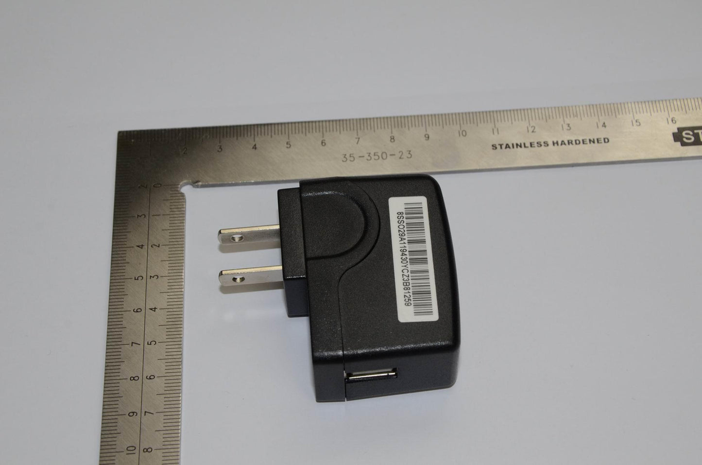 Lenovo Charger And*C-P34 5V/1Ablackus - SO29A11943