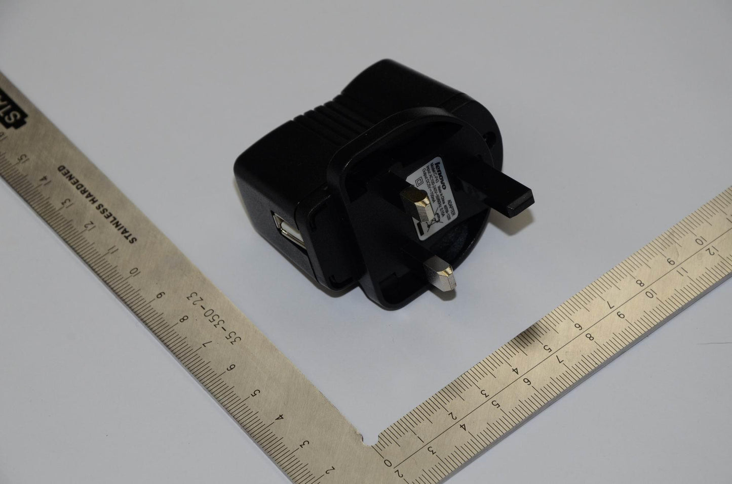 Lenovo Charger And*C-P43 5V/700Ma Gb - SO29A43505